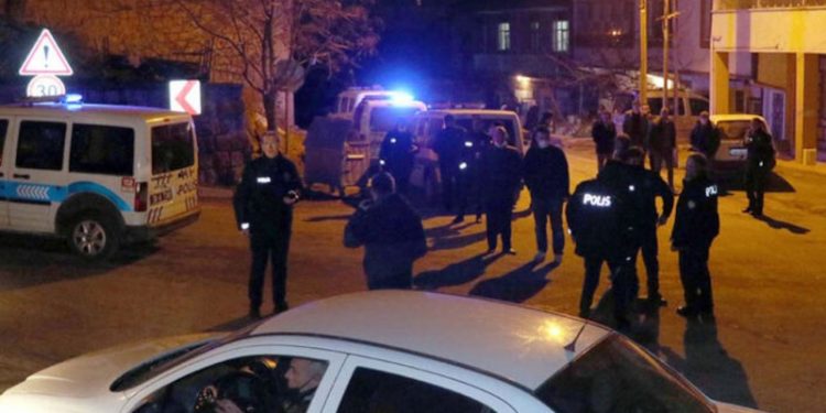 Darbedilen kadına yardım eden kişiyi vuran 13 yaşındaki çocuk yakalandı