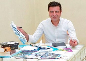 Demirtaş: HDP'yi kapatmanın siyasi sonuçlarını iyi hesap etmelerini tavsiye ederim