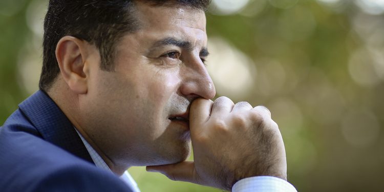 Demirtaş’a ‘Erdoğan’a hakaret’ten verilen hapis cezası onandı