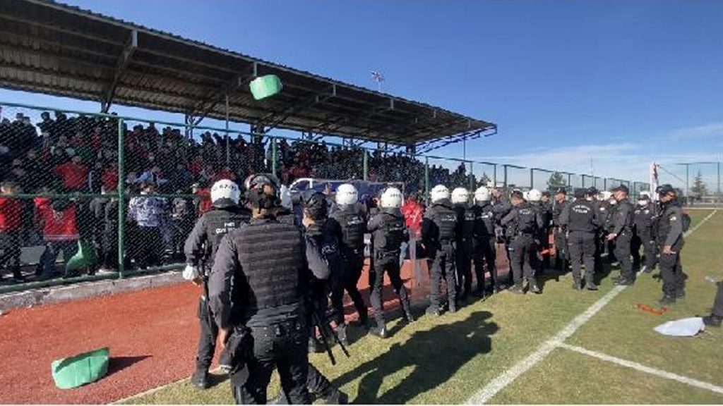 Diyarbakır'da amatör lig maçında kavga: 4 yaralı, 2 gözaltı