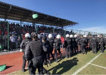 Diyarbakır'da amatör lig maçında kavga: 4 yaralı, 2 gözaltı
