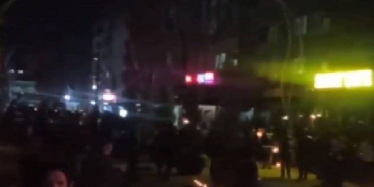 Diyarbakır’da esnaf ışık kapattı, polis izin vermedi