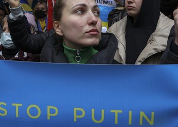 Dünya genelinde 'savaşa hayır' gösterileri sürüyor