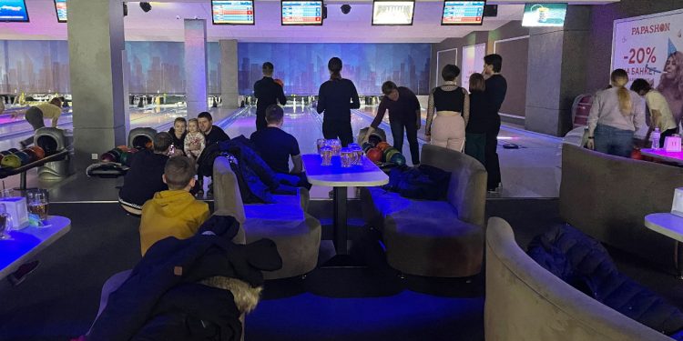 Dünya ‘savaş başladı, başlayacak’ derken, Kiev’de hayat nasıl?