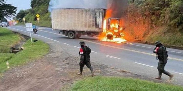 ELN'in 3 günlük silahlı grevi başladı: Birçok bölgede çatışma yaşanıyor