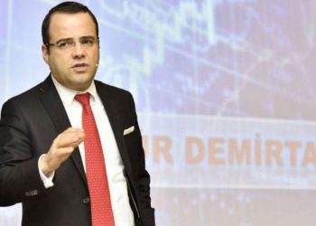 Ekonomist Demirtaş: Rusya'ya 'SWIFT' yasağında biz de vuruluruz