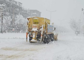 Elektriksiz kalan Isparta için şiddetli lodos ve yoğun yağış uyarısı
