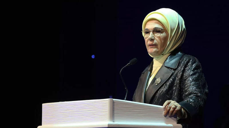 Emine Erdoğan: Hamdolsun hastalığı en hafif seyriyle geçiriyorum ancak izolasyon sürecim henüz tamamlanmadı