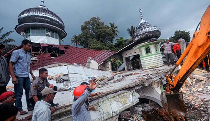 Endonezya’da 6,2’lik deprem: 8 ölü, 86 yaralı