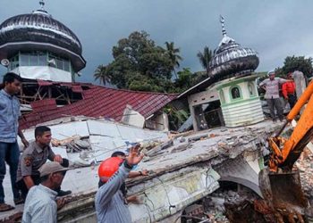 Endonezya’da 6,2’lik deprem: 8 ölü, 86 yaralı