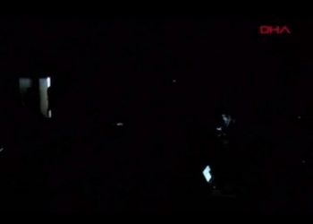 Enerji Bakanı D&ouml;nmez'in şirketlerle toplantısında elektrikler kesildi