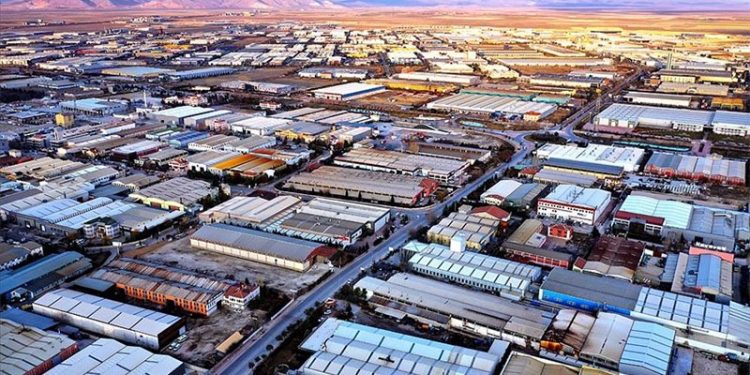 Enerji kesintilerinin ardından üretim kaybı yaşayan sanayici krize çare arıyor