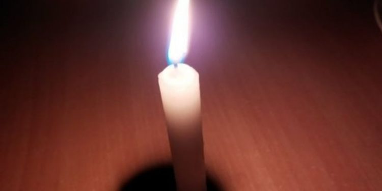 Erdoğan 'Bizden önce mumla oturuyordunuz' demişti, Isparta'da 42 saattir elektrik yok