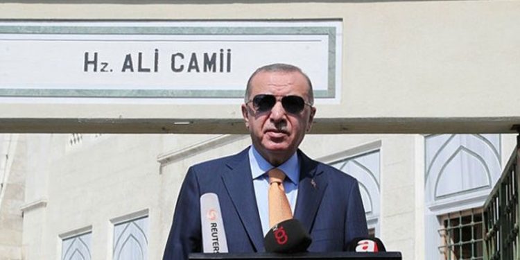 Erdoğan: NATO'nun daha kararlı bir adım atması gerekirdi