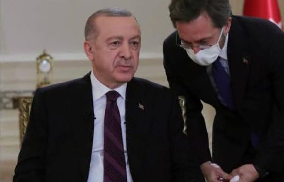 Erdoğan ‘geçmiş olsun’ diyenlere teşekkür ederken, Fahrettin Altun’dan ‘virüs’ benzetmesi
