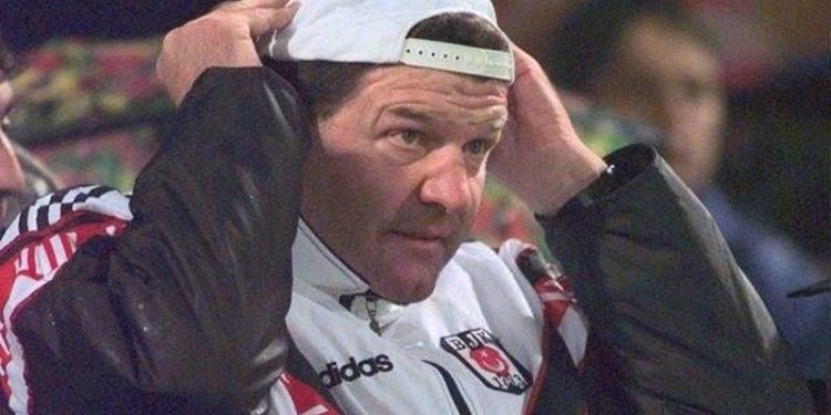 Eski Beşiktaş teknik direktörü John Benjamin Toshack, Koronavirüs nedeniyle yoğun bakıma alındı