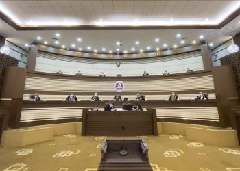 Eski yüksek hakimler ‘Balyoz davasında kararı onamak suçundan’ Yüce Divan’da