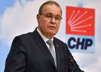 Faik Öztrak: 'Aya gideceğiz' diye hava atanlar, dört gün Isparta'ya gidemedi