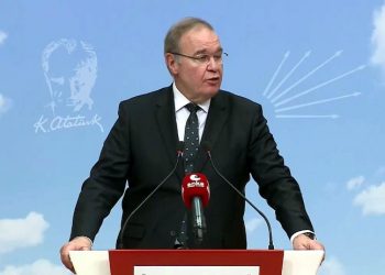 Faik Öztrak: Bu zamları Brigitte Bardot veya Nadia Comaneci yapmadı