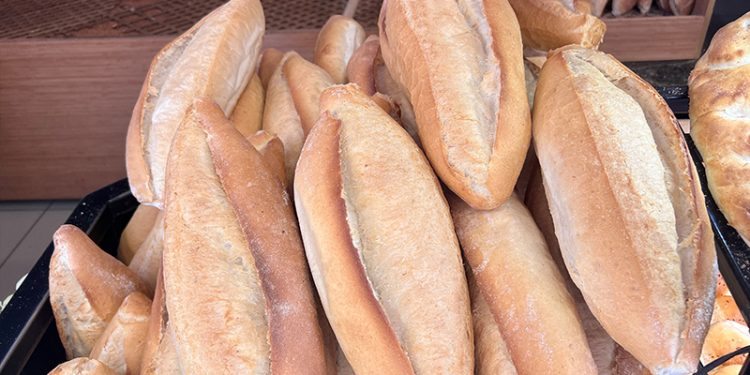 Fiyatı 3 lira olmuştu; fırıncılar ekmeğin 3,5 liradan satılmasını istiyor