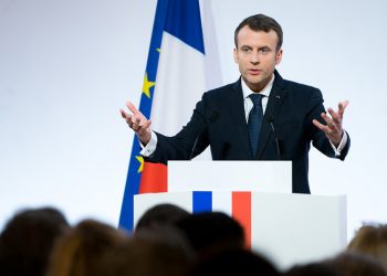 Fransa Cumhurbaşkanı Macron: Rusya-Ukrayna savaşı uzun sürecek