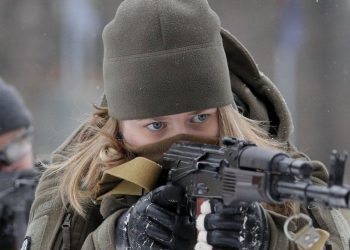 Fransa Cumhurbaşkanı Macron: Ukrayna'da savaşı önleyecek bir anlaşmaya ulaşılabilir