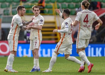 Galatasaray, ligde 42 gün sonra puan aldı