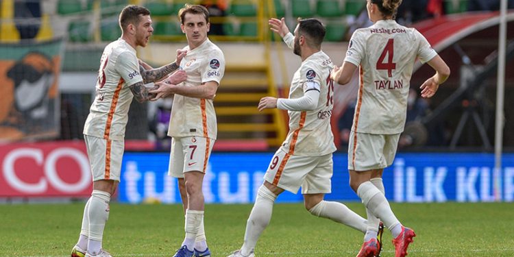 Galatasaray, ligde 42 gün sonra puan aldı