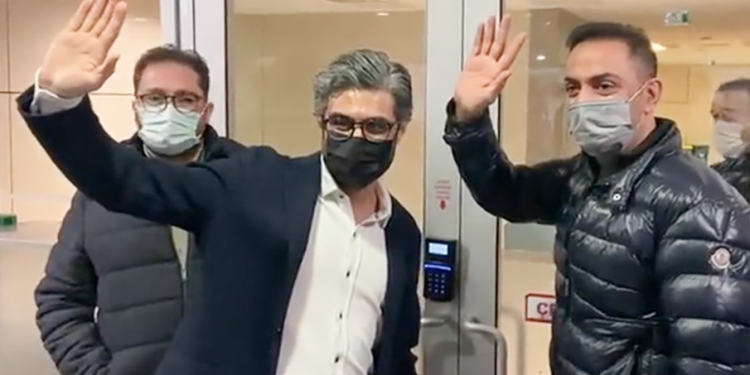 Gazeteciler Barış Pehlivan ve Murat Ağırel serbest bırakıldı