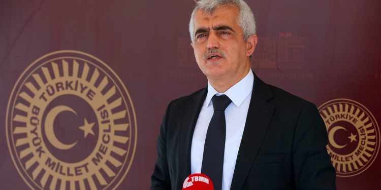 Gergerlioğlu’na takipsizlik kararı: Aysel Tuğluk, Garibe Gezer gibi tabutta tahliye edilmesin