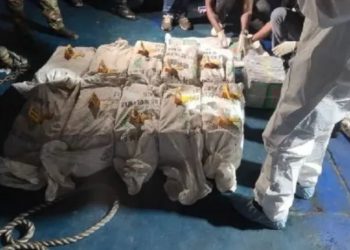 Gine'de Türk bayraklı teknede 528 kilo kokain ele geçirildi