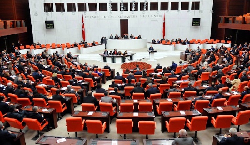 HDP'li Beştaş: Katil Gencer, Cumhurbaşkanından yardım istemiş