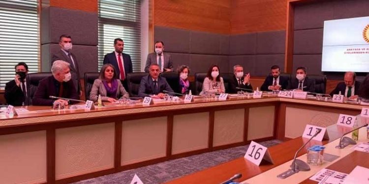 HDP’li Güzel’in dokunulmazlığının kaldırılması için toplanan komisyon ihlalle başladı