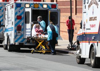 Hawaii'de içme suyuna jet yakıtı sızdı; binlerce kişi hastaneye kaldırıldı