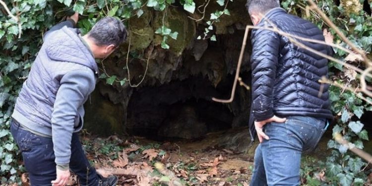 Hayvan otlatırken mağara keşfettiler
