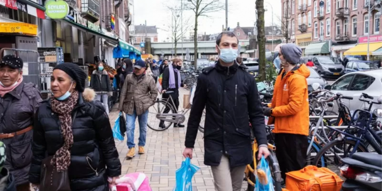 "Hollanda polisi Türkiye kökenli aileye yönelik ırkçı tacizi görmezden geldi"