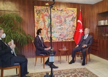 Hulusi Akar&rsquo;a &lsquo;canlı prompter&rsquo;