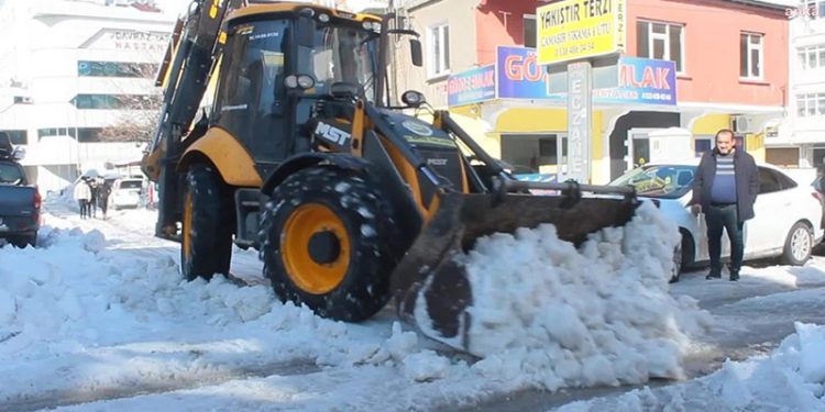 Isparta’da kar yağışı nedeniyle eğitime 5 gün ara verildi