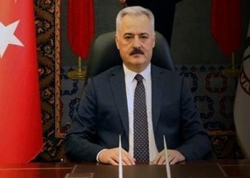 Isparta’daki elektrik krizinin faturası valiye kesildi