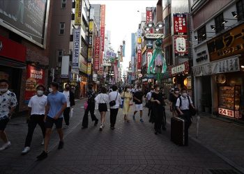 Japonya'da Covid kaynaklı kısmi OHAL uzatıldı