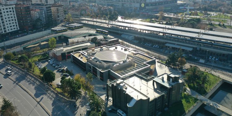 Kadıköy Belediyesi'nden güneş panelleriyle 50 günde 20 bin TL elektrik tasarrufu