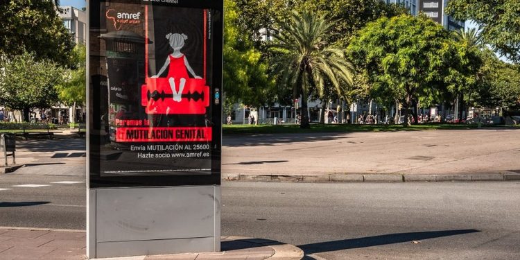 Kadın Sünnetine Karşı Sıfır Tolerans Günü: Papa'dan "kadın haysiyetini aşağılamayın" mesajı