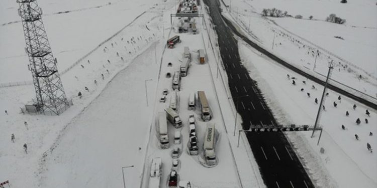 Karar yazarı Kahveci: Hazine garantili müteahhitler cezada bile kazanabiliyorsa; daha ne diyebiliriz ki?