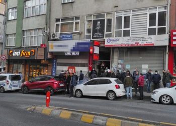 Kağıthane'de üç arkadaş ofiste ölü bulundu