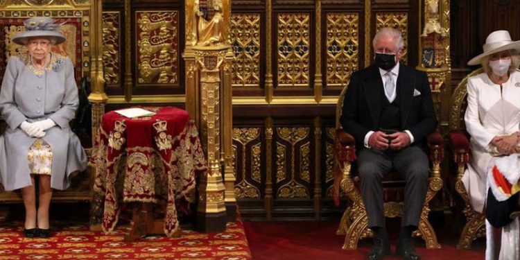 Kraliçe Elizabeth: Tahtta 70 yıl