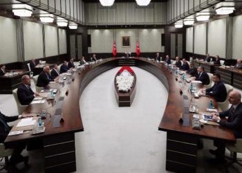 Kulis: Kabine revizyonunda kimler gider, kimler kalır?