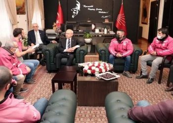 Kılıçdaroğlu ile görüşen Yemeksepeti işçileri Meclis'te taleplerini anlattı
