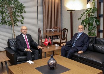 Kılıçdaroğlu’ndan Karamollaoğlu’na geçmiş olsun ziyaret