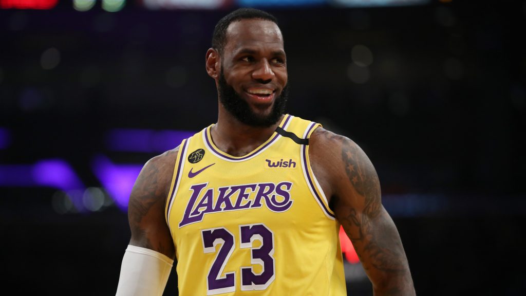 LeBron James, Los Angeles Lakers tarihine geçti