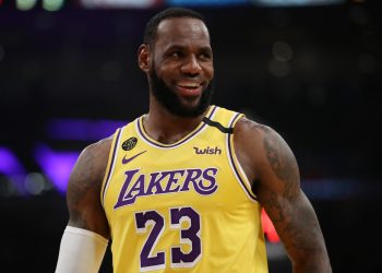 LeBron James, Los Angeles Lakers tarihine geçti